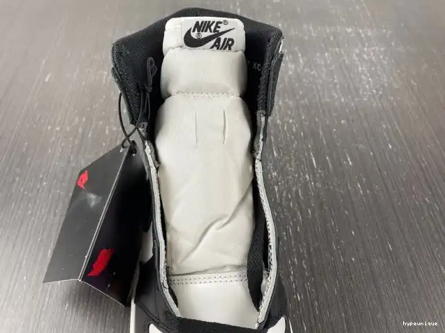HYPE BQ4422-001 High White Retro 1 Jordan (2023) 85 Black 0425
